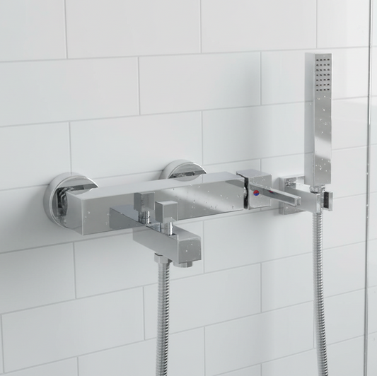 Quaranta Square Shower
